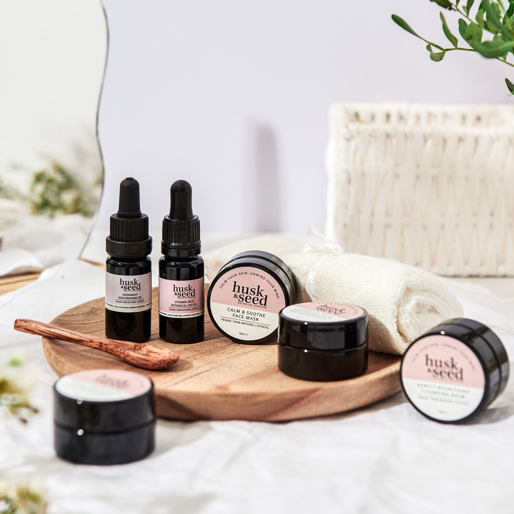 Me-Time Facial In A Box (Save £28) - Husk & Seed